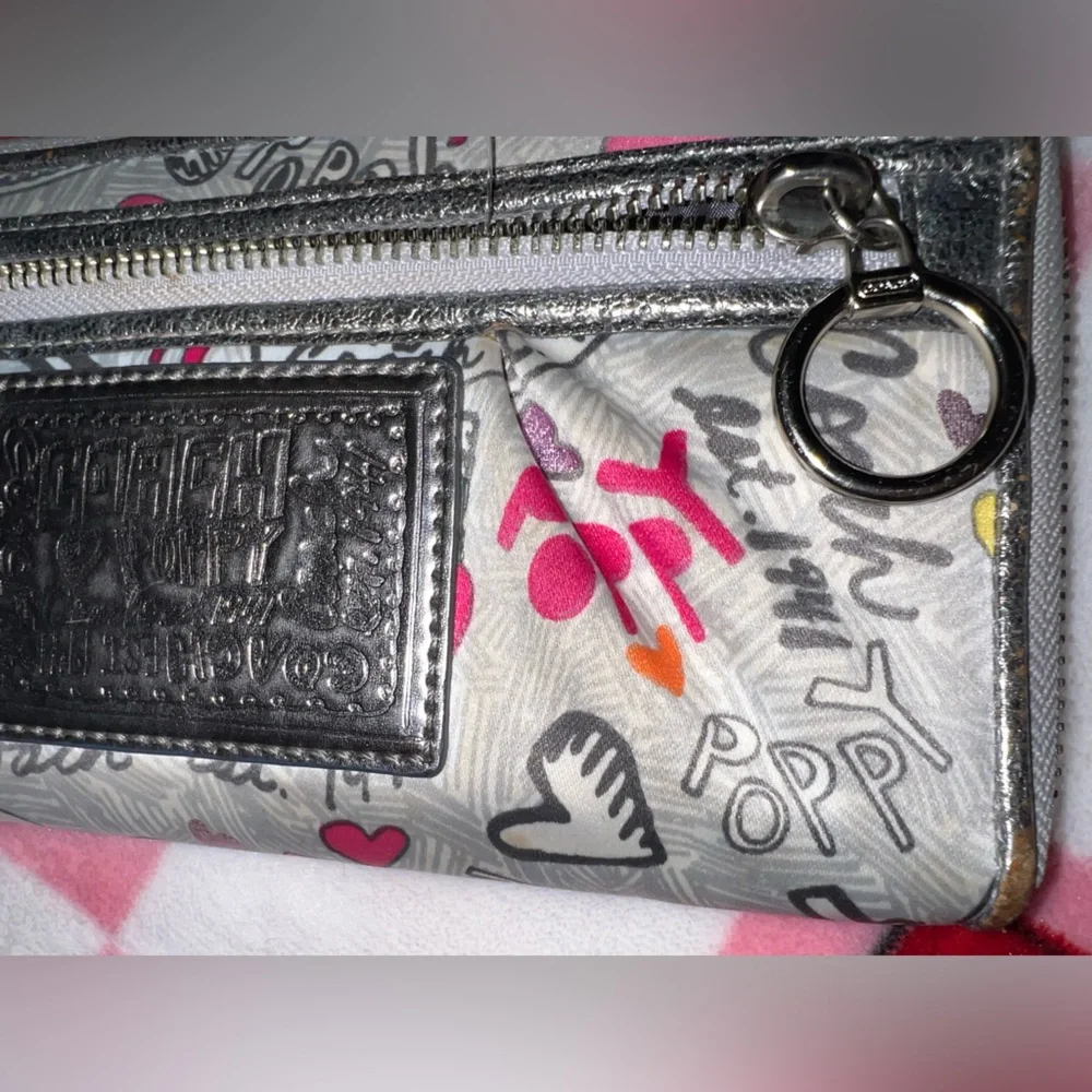 Coach Poppy Butterfly Bandana Metallic Silver Graffiti Wristlet Wallet Y2K 🦋 - Picture 4 of 16